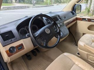 Volkswagen Multivan 2.5 128kW