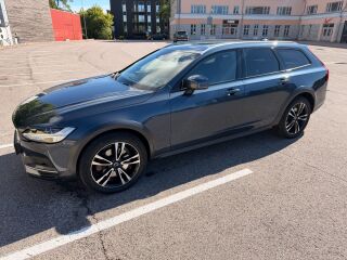 Volvo V90 Cross Country 2.0 145кВ