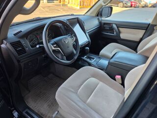 Toyota Land Cruiser 4.5 V8 210kW