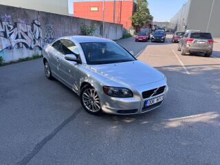 Volvo C70 2.4 R5 132kW