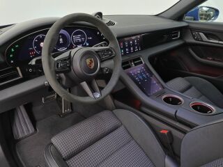 Porsche Taycan 4S 440kW