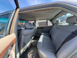 Mercedes-Benz S 560 SEL 5.6 V8