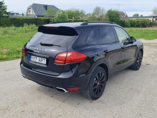 Porsche Cayenne 3.0 176кВ