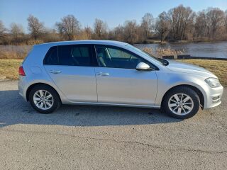 Volkswagen Golf 1.2 77kW