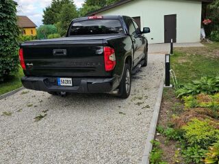 Toyota Tundra CrewMax platinum 1794 edition 5.7 284кВ