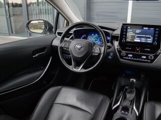 Toyota Corolla Luxury Plus 1.8 72kW