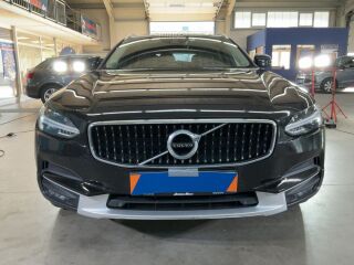 Volvo V90 Cross Country Polar+ AWD 2.0 D4 140кВ