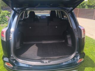 Toyota RAV4 Luxury Plus 2.5 114kW