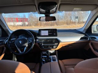 BMW 520 D xDrive Touring MHEV LCI 2.0 140kW