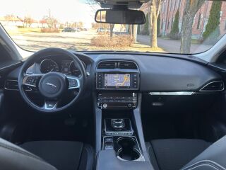 Jaguar F-Pace R-Sport 2.0 132kW