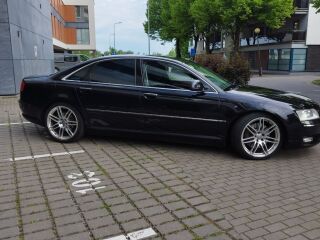 Audi A8 4.2 257kW