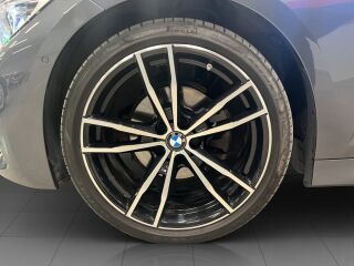 BMW 320 d xDrive Touring M-Sportpakett 2.0 140kW