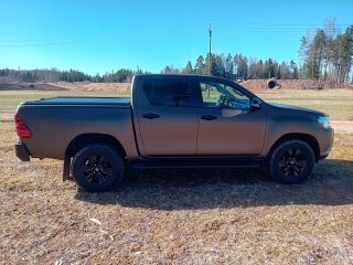 Toyota Hilux 2.4 110кВ
