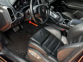Porsche Cayenne Turbo 4.8 368кВ