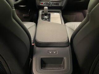 Volvo V90 Cross Country AWD Momentum 2.0 B4 KERS Mild Hybrid 145kW