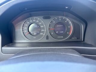 Volvo V70 Momentum 2.4 D5 120kW