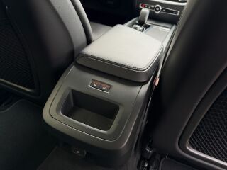 Volvo V60 Inscription Facelift MY23 2.0 B4 KERS MILD Kerghübriid 145кВ