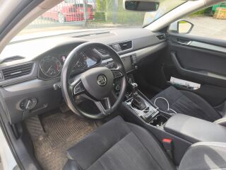 Skoda Superb Estate 1.4 110кВ
