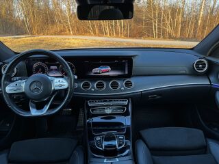 Mercedes-Benz E 300 AMG / Pano / Burmester / AIRMATIC 2.0 225кВ