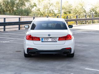 BMW M550 3.0 R6 294кВ