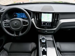 Volvo XC60 AWD H&K ULTIMATE DARK INTELLI SAFE 2.0 T6 Plug-in LONG RANGE 293kW