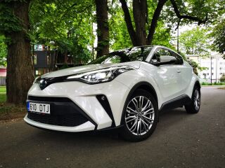 Toyota C-HR Luxury Plus NAVI Crossover FL Hybrid FWD 1.8 Dynamic Force Elekter 37 kW + 72kW