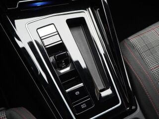Volkswagen Golf GTI 2.0 180кВ