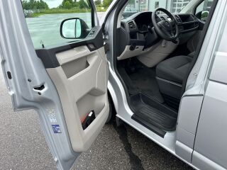 Volkswagen Caravelle 2.0 TDI 110кВ