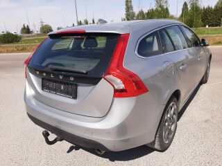 Volvo V60 OCEAN RACE AWD 2.4 151kW
