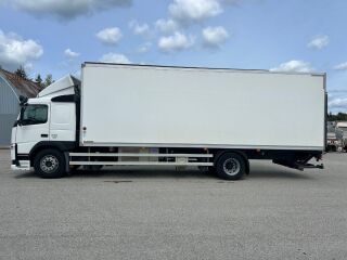 Volvo FM 330 4X2 EURO6 + CARRIER + DOUBLE STOCK EURO 6 250kW