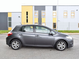 Toyota Auris Facelift 1.6 97kW