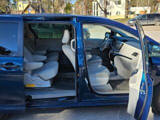 Toyota Sienna 3.5 197kW