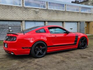 Ford Mustang 5.0 312кВ