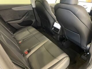 Tesla Model Y Long Range All-Wheel Drive 179kW
