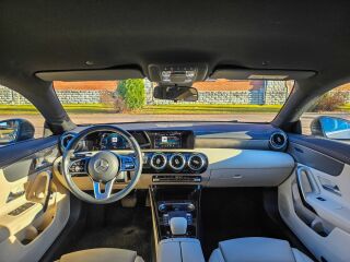 Mercedes-Benz CLA 220 2.0 140kW