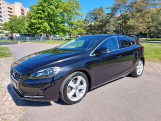 Volvo V40 SUMMUM XENIUM 1.6 T3 110кВ