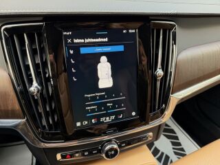Volvo V90 Cross Country Intelli Safe Pro AWD Luxury MY22 2.0 B5 KERS MILD Kerghübriid 183kW