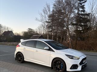 Ford Focus RS 2.3 305kW