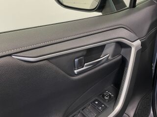 Toyota RAV4 2.5 131кВ