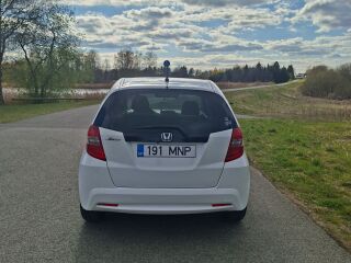 Honda Jazz 1.3 73кВ