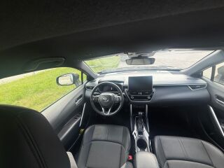 Toyota Corolla Cross e-CVT Luxury Limited 1.8 72kW