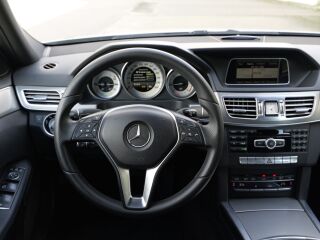 Mercedes-Benz E 200 AMG - Pakk 2.1 100kW