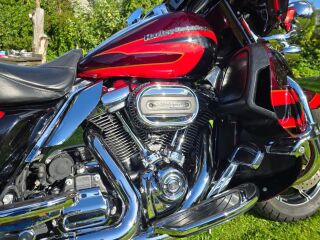 Harley-Davidson FLHTKSE CVO LIMITED V2 75kW