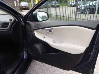 Volvo V40 SUMMUM 2.0 R5 110kW