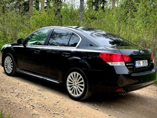 Subaru Legacy 2.5 123kW