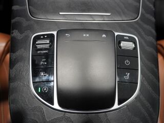 Mercedes-Benz E 220 2.0 143kW