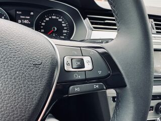Volkswagen Passat R-Line 2.0 R4 TDi 110kW