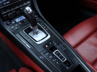 Porsche 911 Turbo S 3.8 412кВ