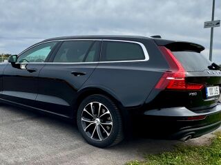 Volvo V60 Momentum 2.0 140kW