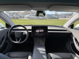 Tesla Model 3 Standard Range 208kw 88kW